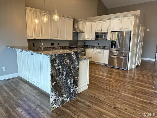 702 High Point Dr, alternate view